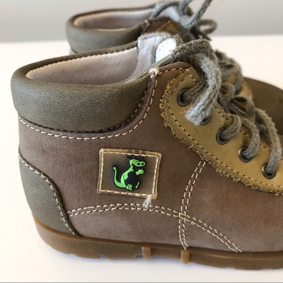 3/20$ Baby walking shoes size 5,5 - Picture 2 of 8